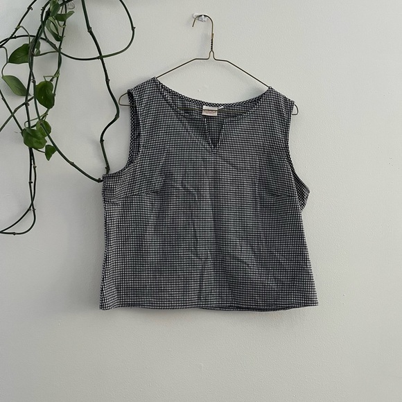 checkered tank - Picture 2 of 4